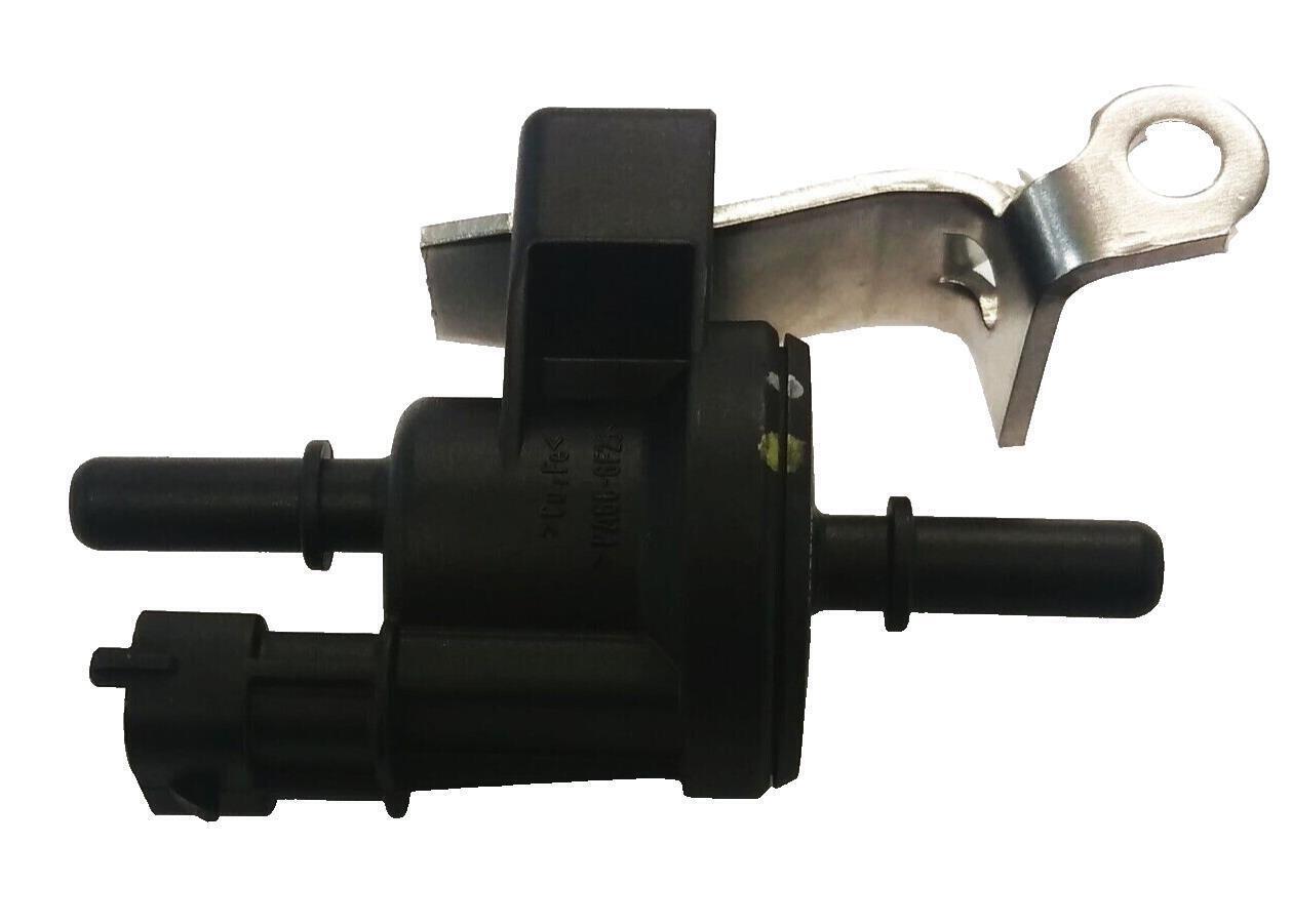 Holden VE Commodore V6 Purge Solenoid Valve Genuine GM # 12611801