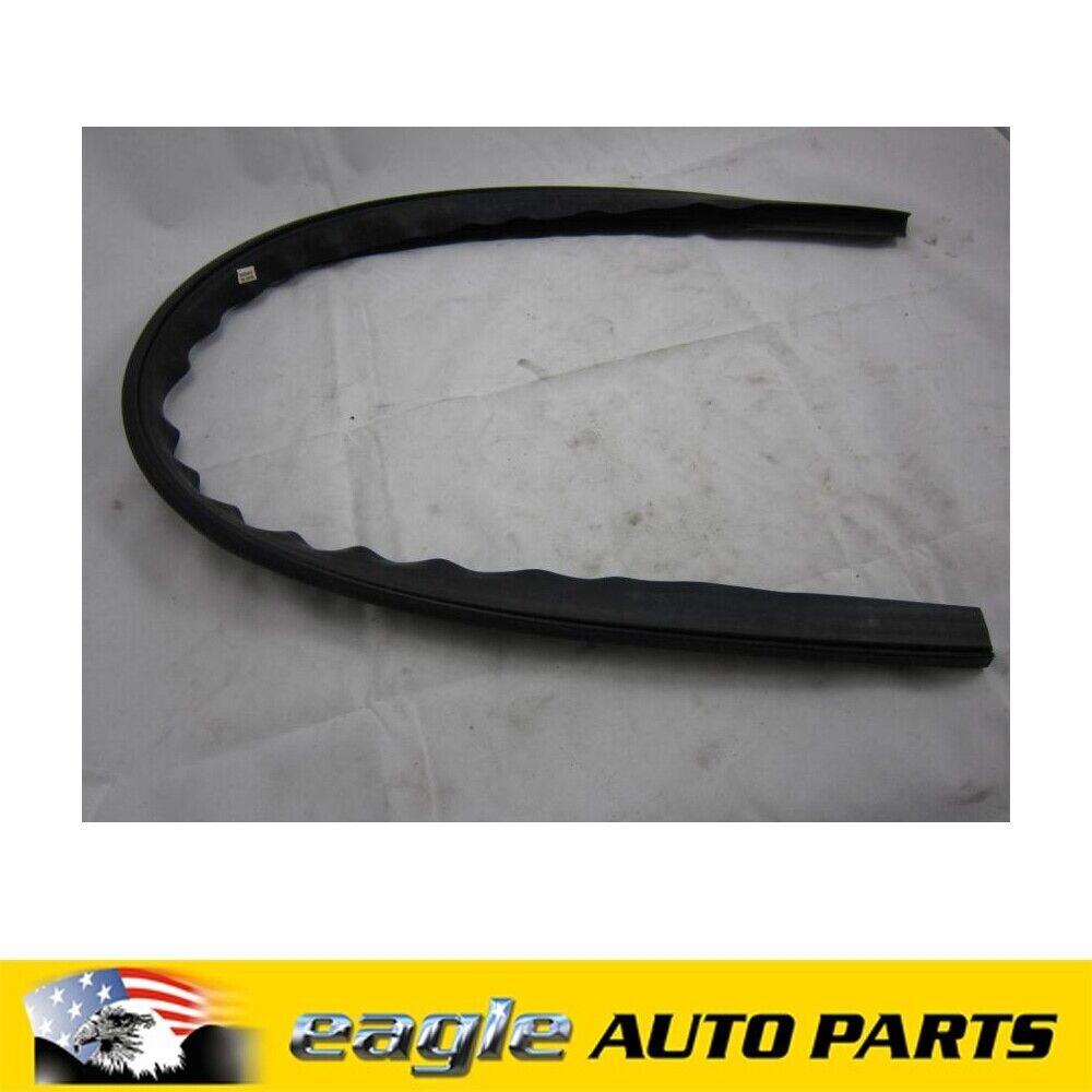 HOLDEN  SUBURBAN K8 98 99 00  REAR BARN  DOOR UPPER WEATHER STRIP # 15983925