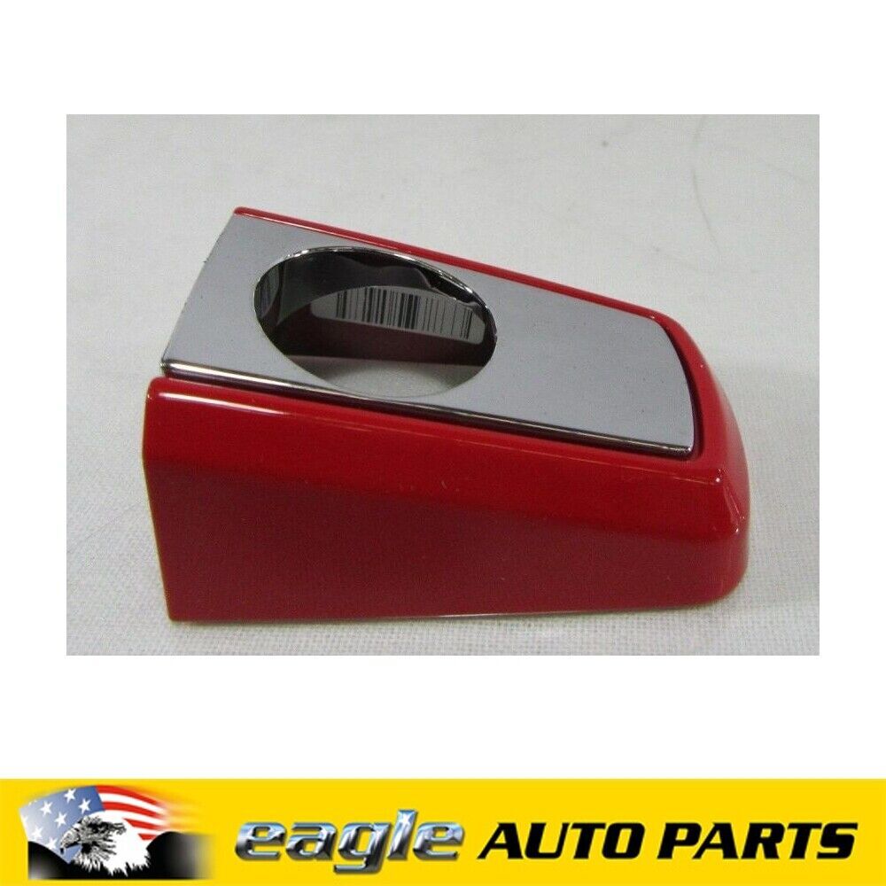HOLDEN VF COMMODORE RIGHT HAND FRONT DOOR LOCK COVER WITH KEY HOLE 25936865-2