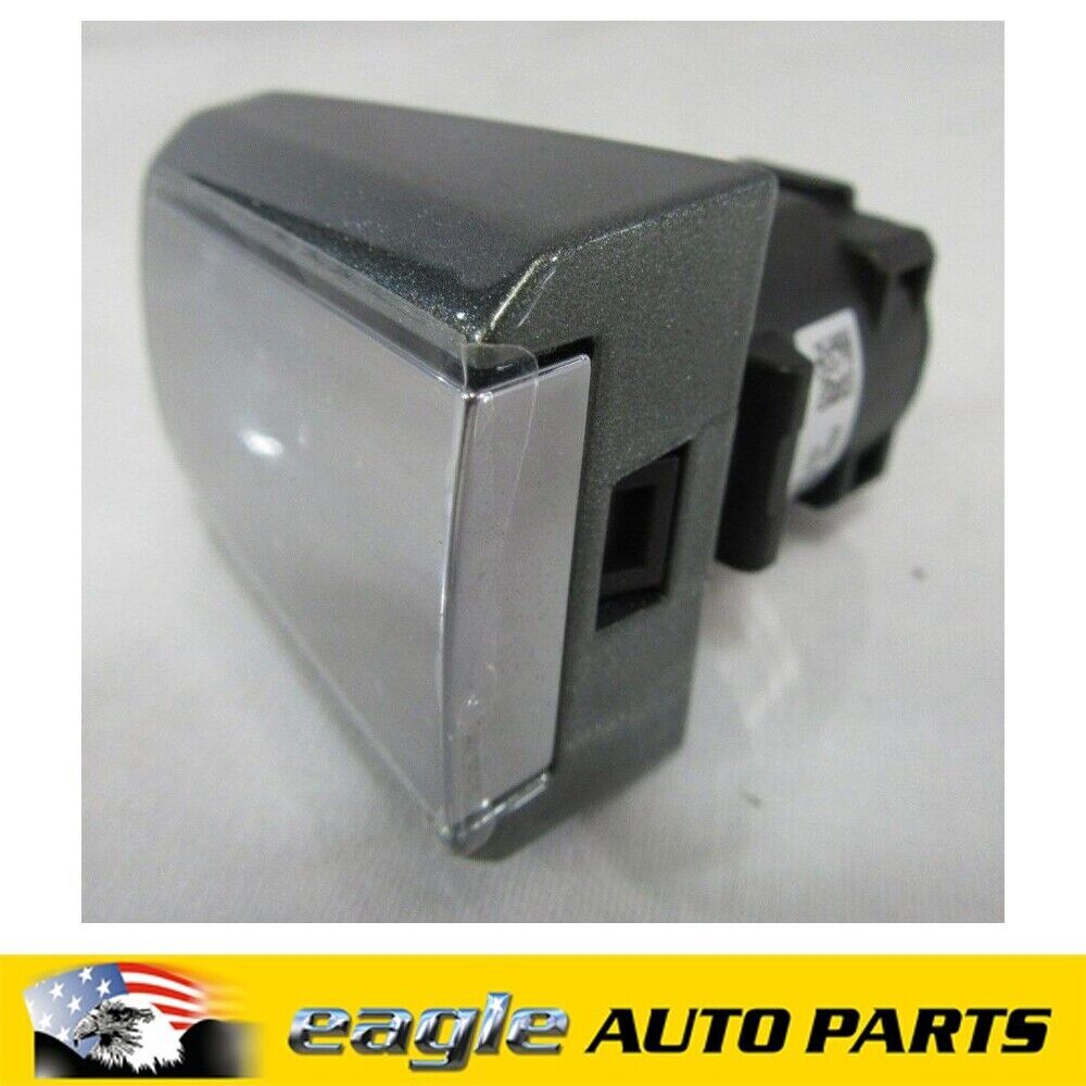 HOLDEN VF COMMODORE FRONT OR REAR DOOR LOCK COVER WITHOUT HOLE # 25936881-1