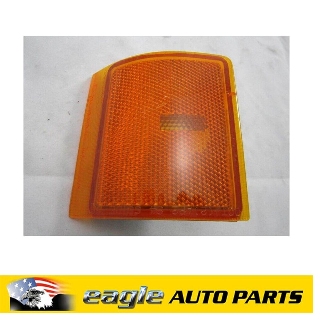 GMC 1994 1995 1996   C1500 C2500 C3500 R/H FRONT  LOWER REFLECTOR # 5977740