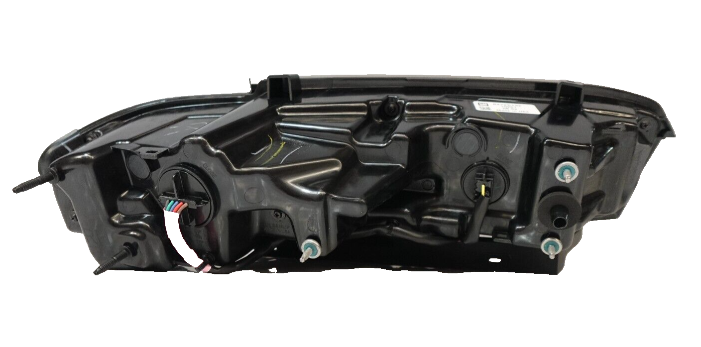 Chev Camaro Right Hand Side Tail Light 2019 2020 Genuine GM # 84725132