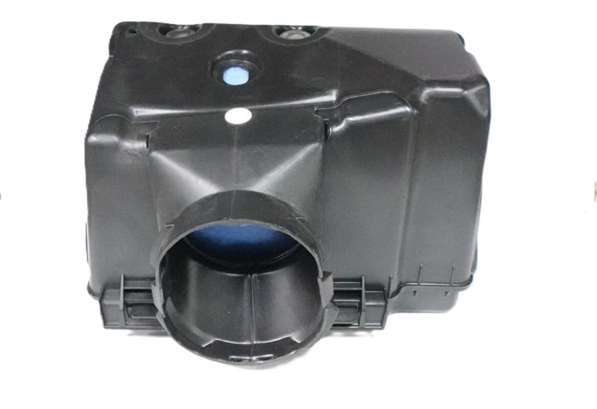 HOLDEN SUBURBAN 5.7L VORTEC V8 AIR INTAKE TUBE # 15152584
