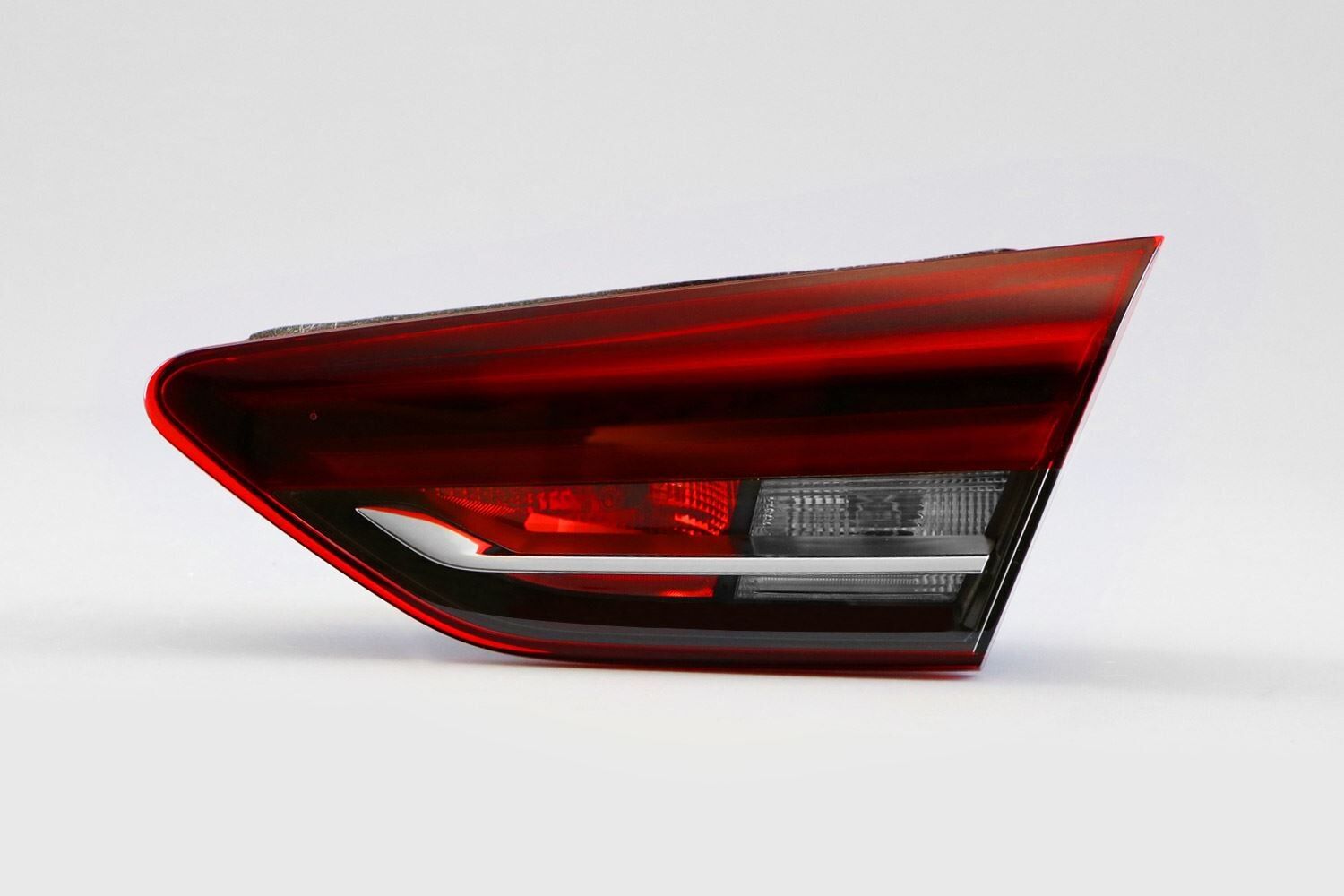 HOLDEN ZB COMMODORE LIFTBACK RIGHT HAND REAR TAILGATE LAMP
