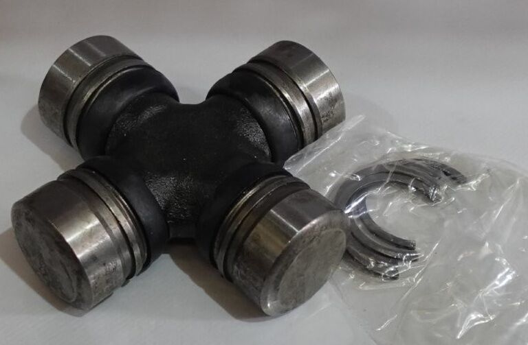 CHEV K SERIES 4X4 TRUCK 71 - 86 FRONT AXLE SHAFT OUTER UNIVERSAL JOINT