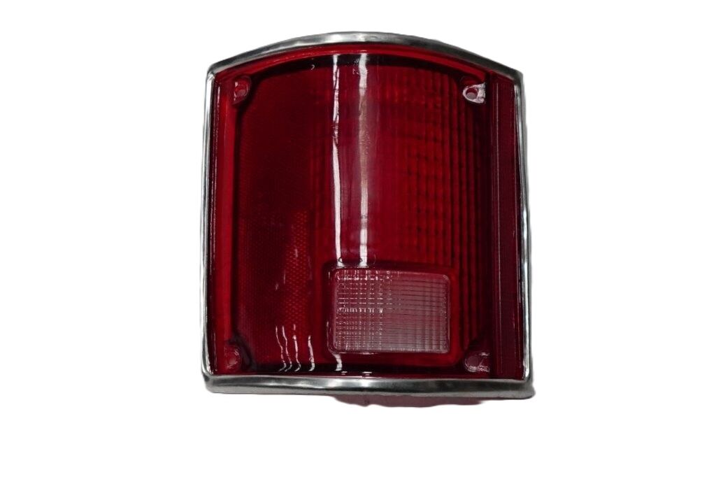 CHEV C20 1975 - 1986 LEFT HAND REAR TAIL LIGHT LENS # 5968329