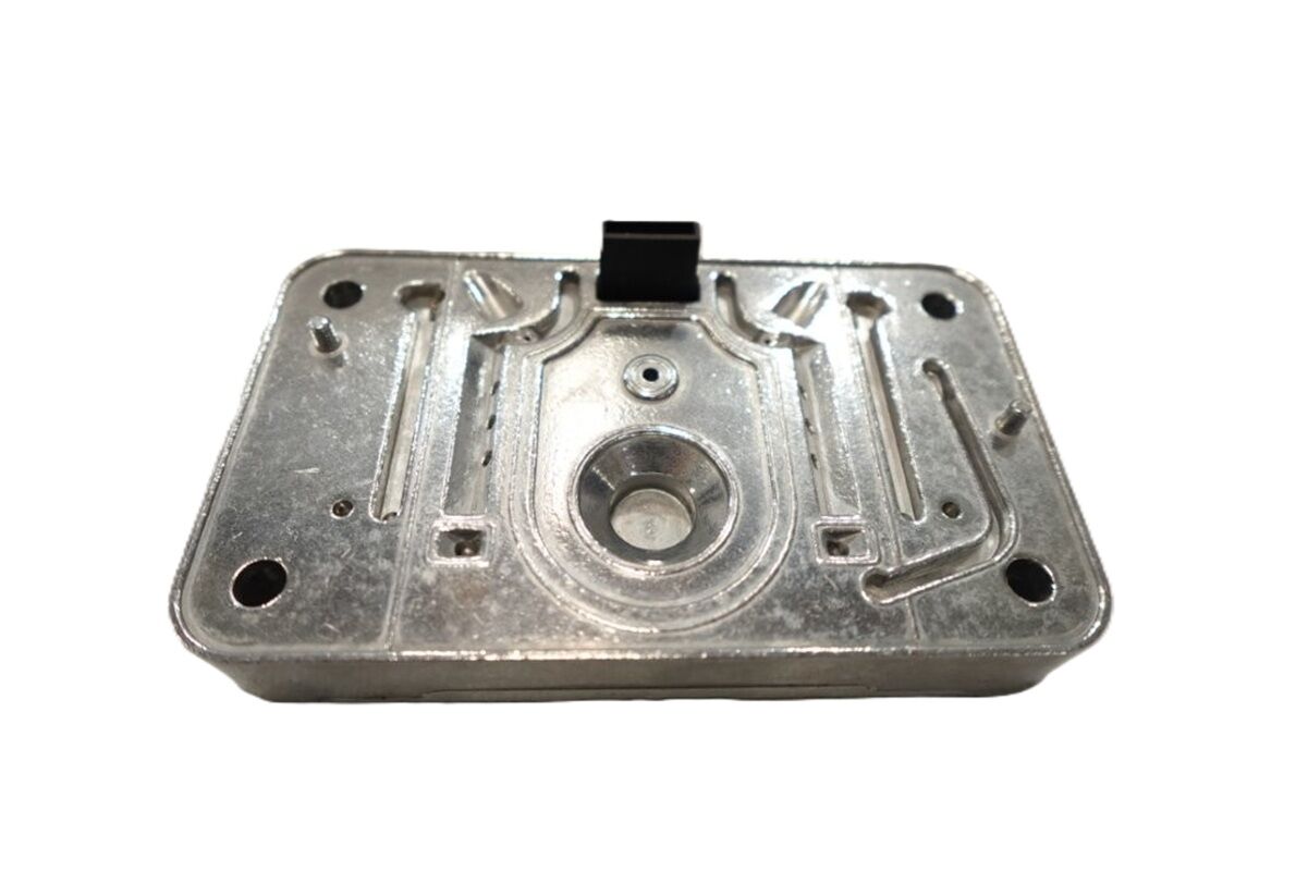 BRAWLER 670CFM CARBURETOR REAR METERING BLOCK TAKE OFF # 67256-REAR-MB-TO