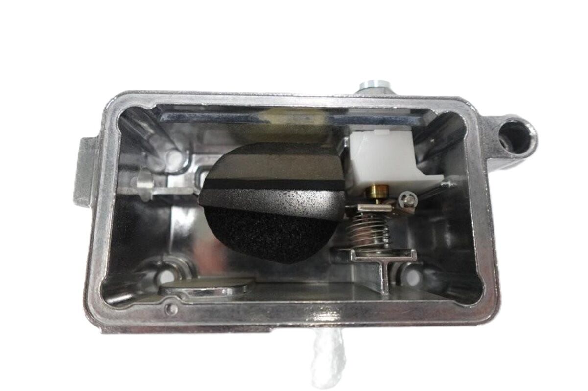 HOLLEY BRAWLER 600CFM CARBURETOR REAR FUEL BOWL TAKE OFF # 67271-REAR-TO