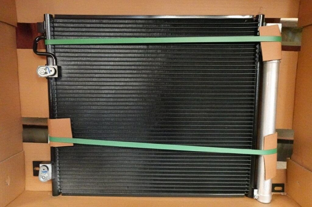 HUMMER H3 AIR CONDITIONING CONDENSOR ASSEMBLY SUITS AUTO TRANS # 7-3445