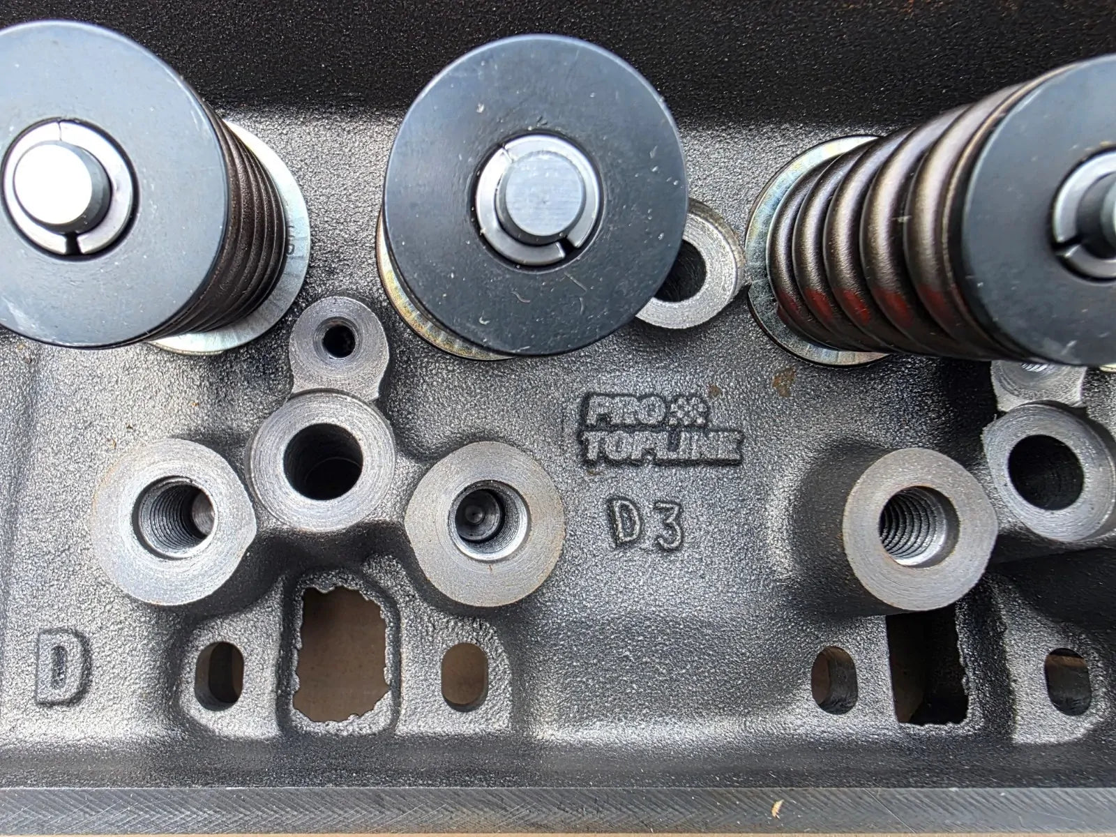 CHEV 350 TBI ENGINE COMPLETE CYLINDER HEAD STD VALVES # CH350GA