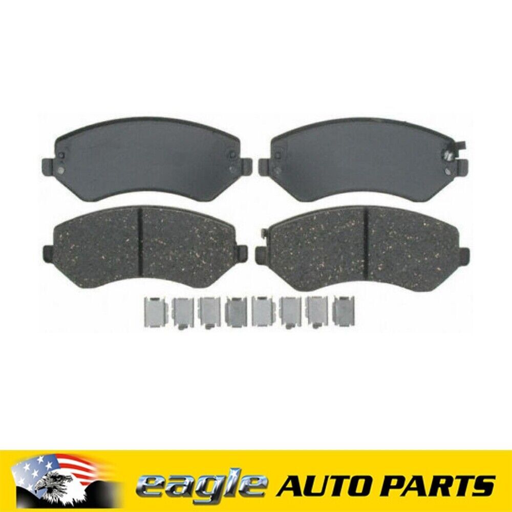 CHRYSLER VOYAGER FRONT BRAKE PADS 2001 - 2003   # D856MX