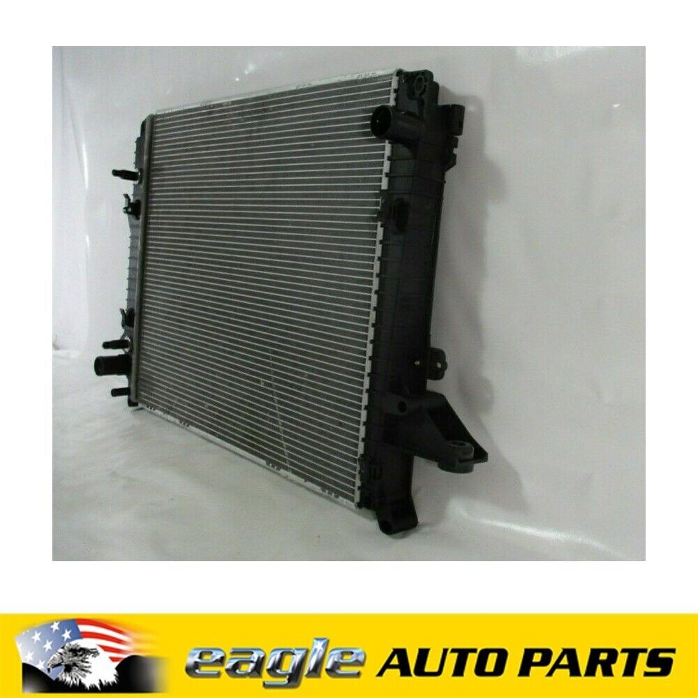 LAND ROVER DISCOVERY TD V6 RADIATOR 2005 - 2013 GENUINE OEM # LR021778