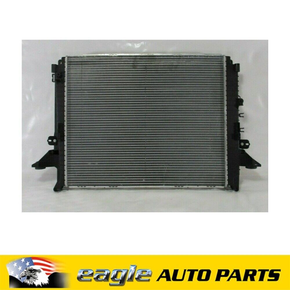 LAND ROVER DISCOVERY TD V6 RADIATOR 2005 - 2013 GENUINE OEM # LR021778